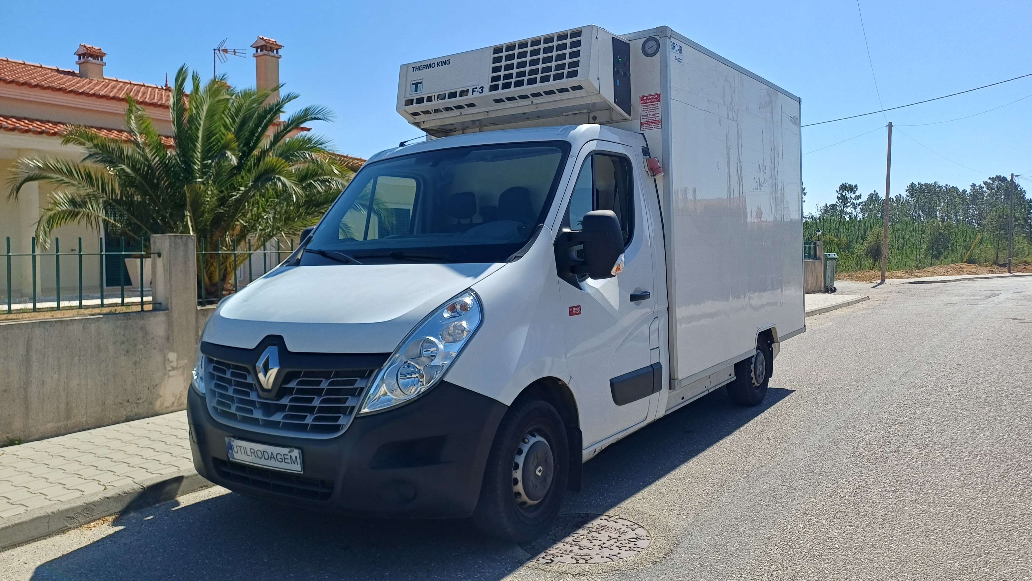 RENAULT