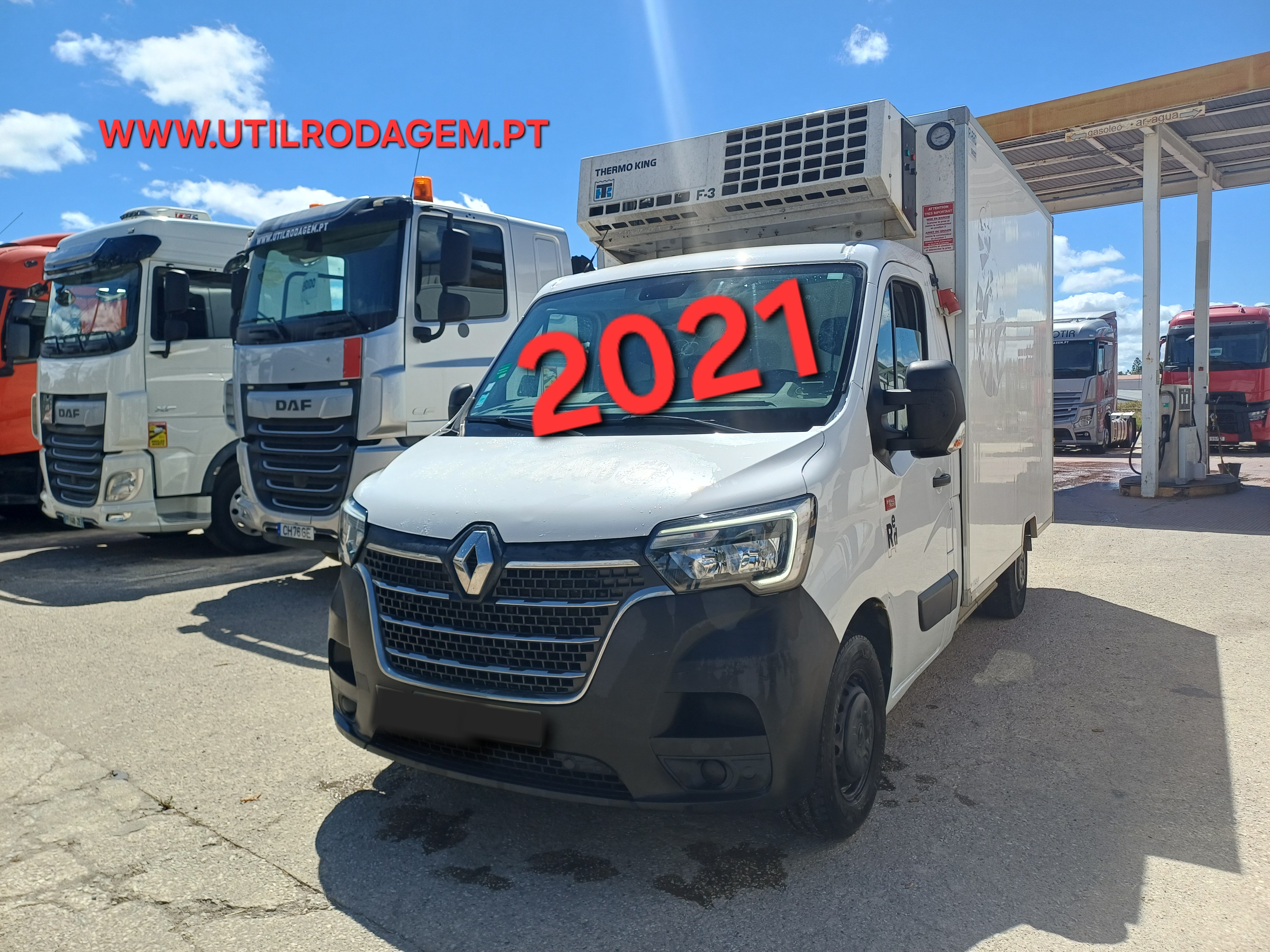 RENAULT (1)